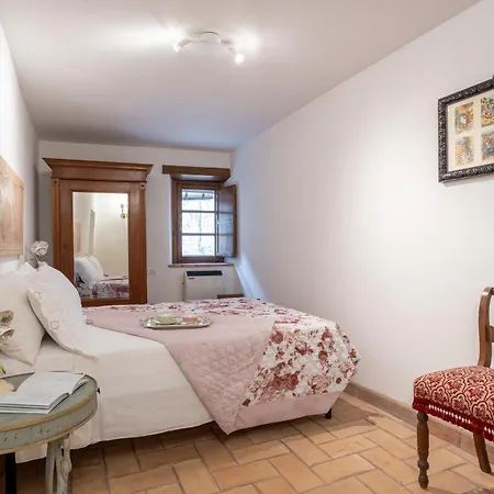 Le Scalette - In Calvi - Italywego * Calvi dellʼ Umbria