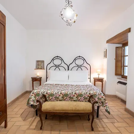 Le Scalette - In Calvi - Italywego * Calvi dellʼ Umbria