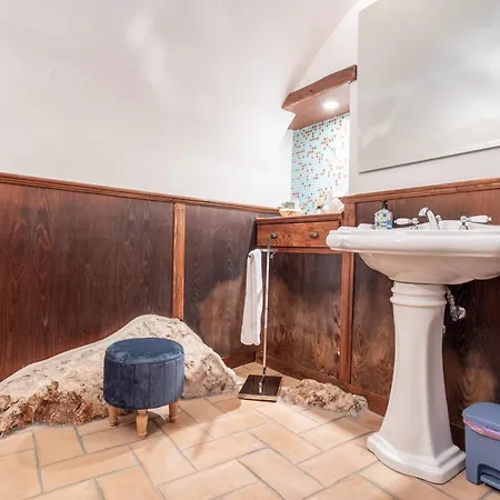 Le Scalette - In Calvi - Italywego *